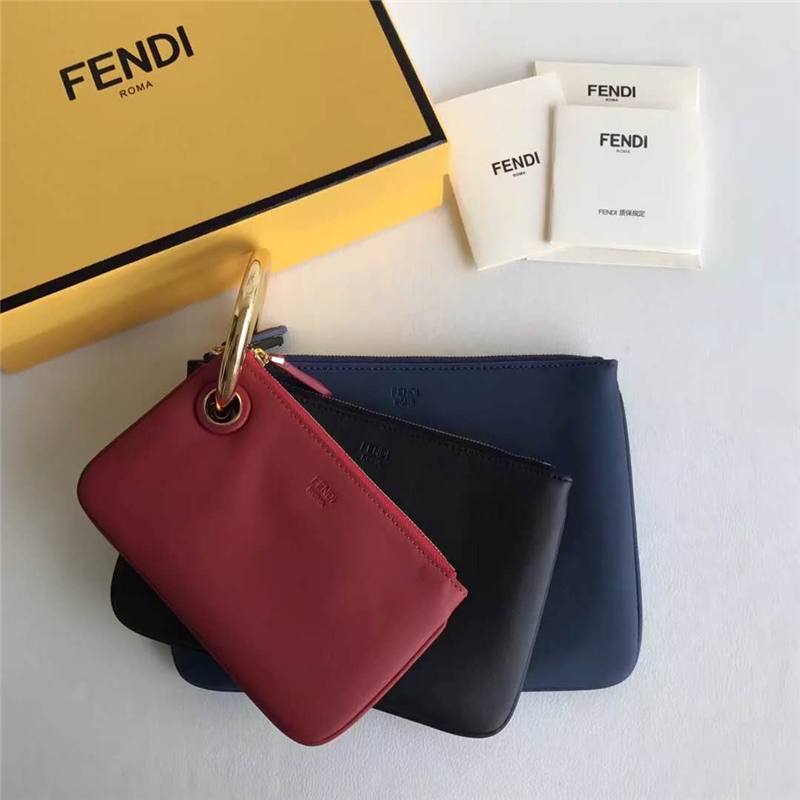 001 FENDIҵ F IS FEND h(hun) СţƤ ð t{(ln)