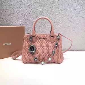 5BA067 MIUMIU ¿ ްƤ С̖(ho) ˮ?zhn)?ɫ